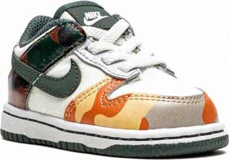 Nike Kids "Dunk Low SE Multi-Camo sneakers" Beige