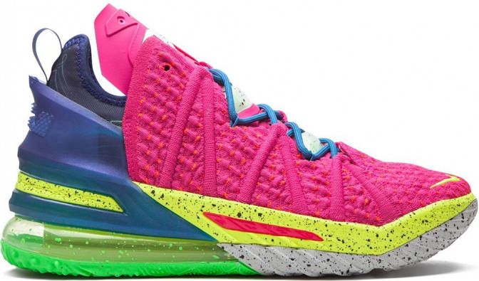 Nike Air Ghost Racer low-top sneakers Rood