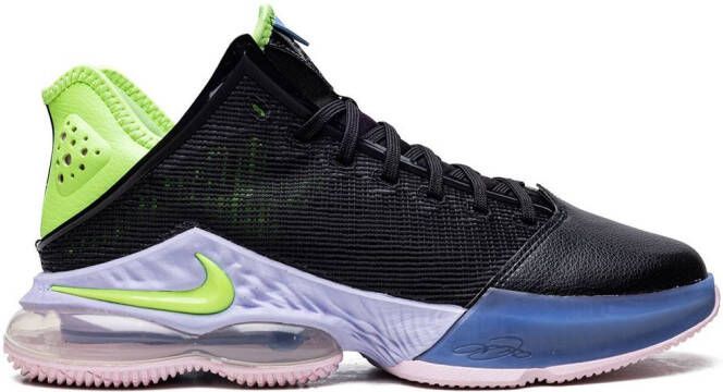 Nike LeBron 19 Low sneakers Zwart