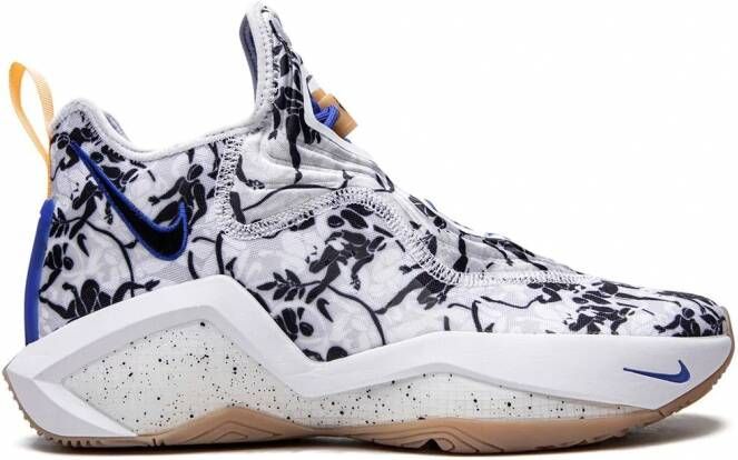 Nike Lebron Soldier XIV “Sisterhood” sneakers Wit