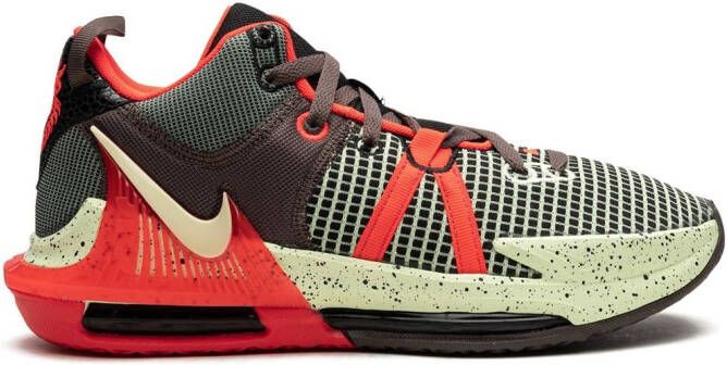 Nike "LeBron Witness VII Alligator sneakers" Zwart