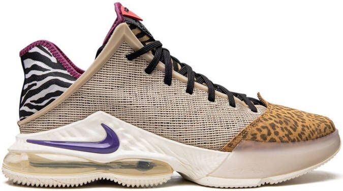 Nike "LeBron XIX Low Safari sneakers" Beige