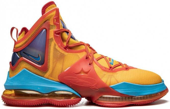 Nike "Lebron XIX Uniform Hook sneakers" Oranje