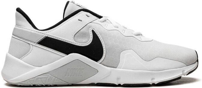 Nike Legend Essential 2 low-top sneakers Wit