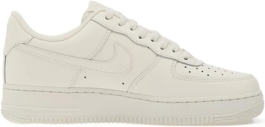 Nike Air Force 1'07 Lx sneakers met metallic logo Wit - Foto 3
