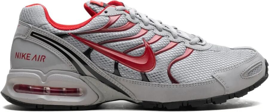 Nike P-6000 SE "Dark Pony Metallic Gold Pale Ivory Burgundy Crush" sneakers Rood