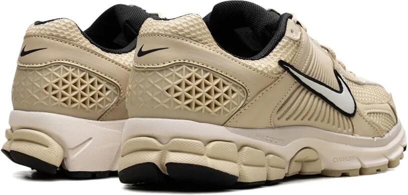 Nike Air Zoom Vomero 5 sneakers Goud - Foto 3