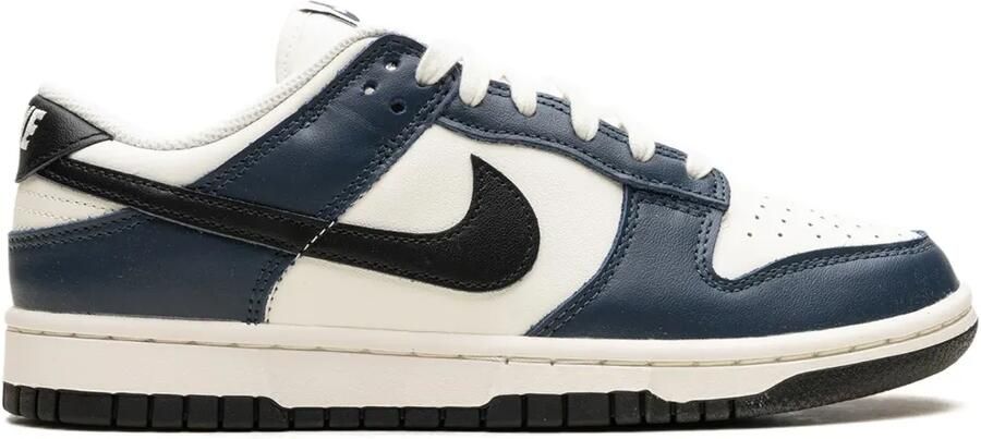 Nike Dunk Low "Midnight Navy" sneakers Blauw