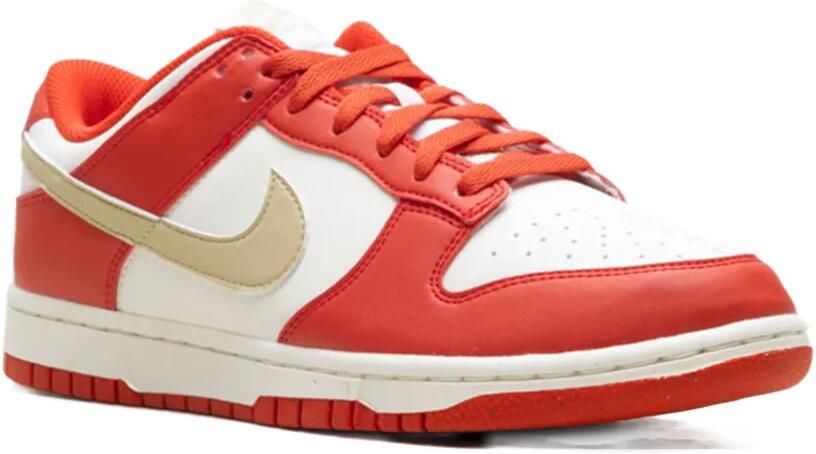 Nike Dunk Low Next Nature "Light Crimson Team Gold" sneakers Rood - Foto 2