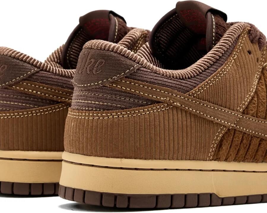 Nike Dunk Low Retro Premium ribfluwelen sneakers met logo Bruin - Foto 5
