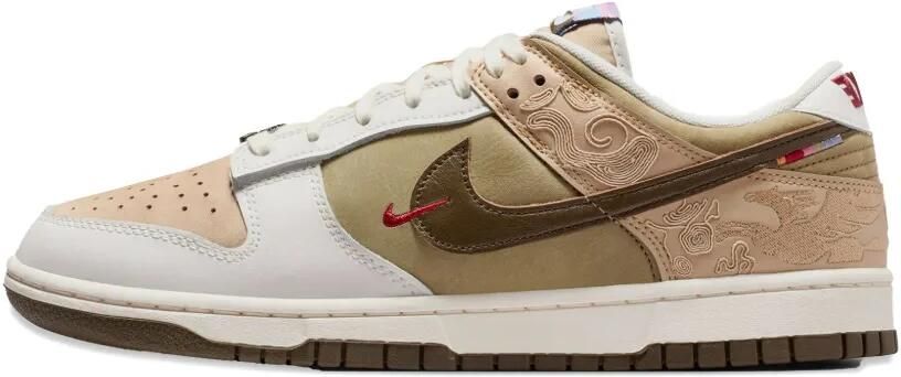 Nike Dunk Low SE "LNY" low-top sneakers met patroon Beige