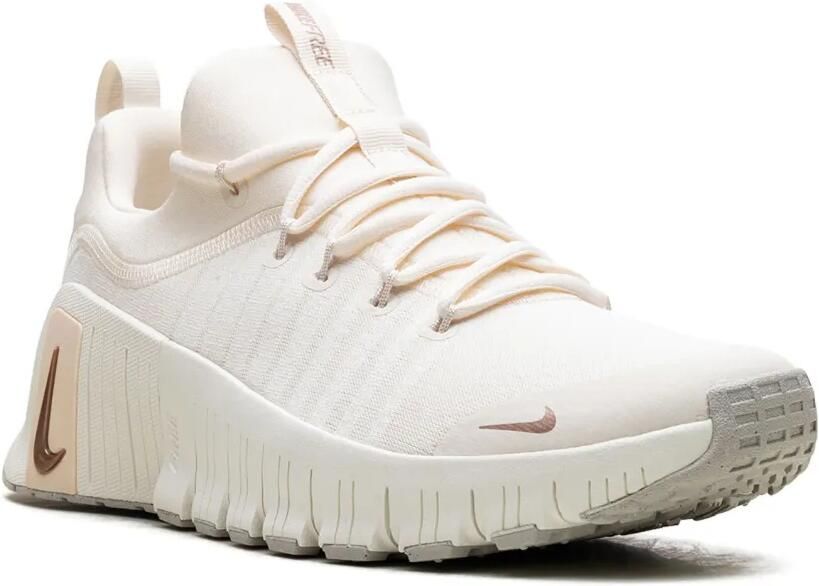 Nike Free Metcon 6 "Pale Ivory Guava Ice Sail Metallic Red Bronze" sneakers Beige - Foto 2