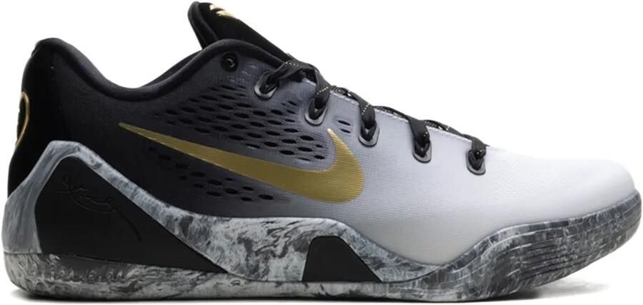 Nike Kobe 9 Elite Low EM Protro "Black Metallic Gold Black" sneakers Zwart