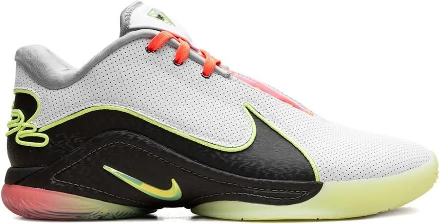 Nike LeBron XXII "Crown Jewel" sneakers Wit