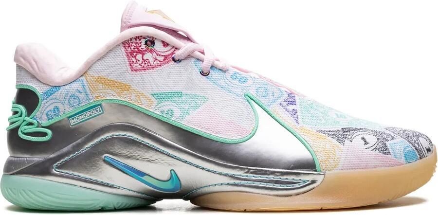 Nike LeBron XXII "Currency" sneakers Wit