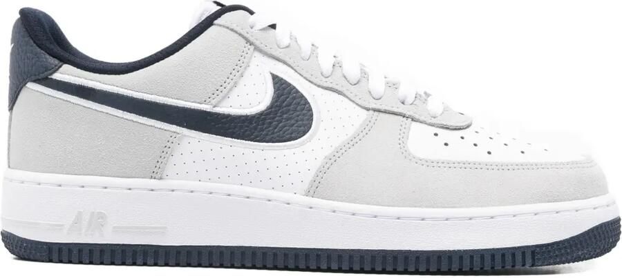 Nike Air Force 1 '07 LV8 sneakers met vlakken Grijs