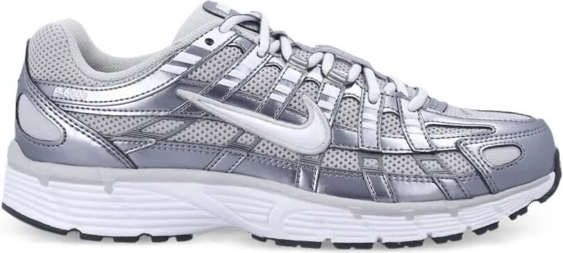 Nike P-6000 metallic sneakers Zilver