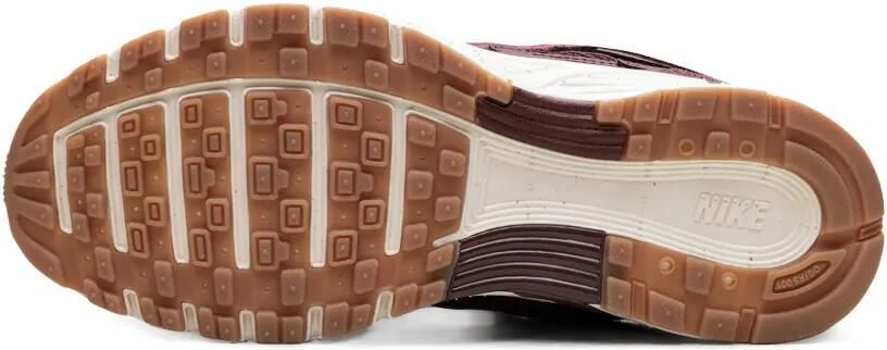 Nike P-6000 SE "Dark Pony Metallic Gold Pale Ivory Burgundy Crush" sneakers Rood - Foto 5
