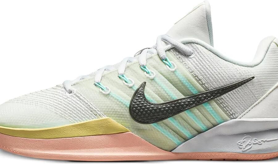 Nike Sabrina 3 sneakers Beige