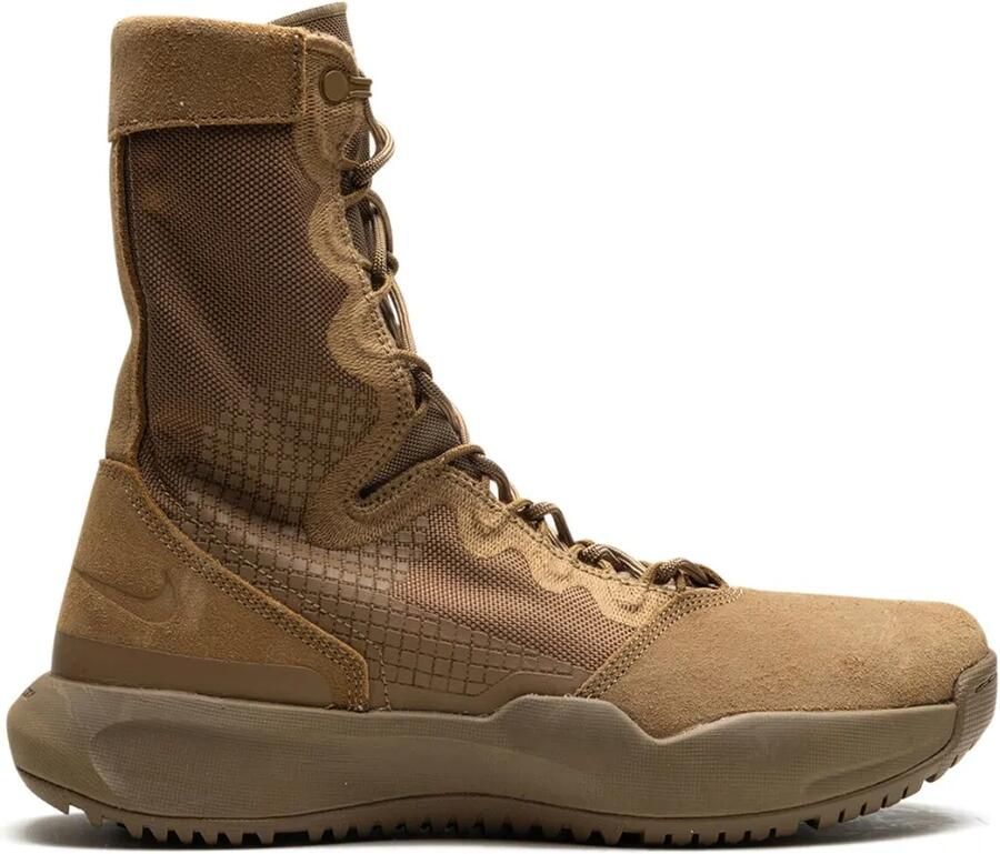Nike SFB B1 Tripe "Coyote" laarzen Bruin