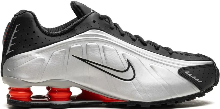 Nike Shox R4 sneakers Zilver