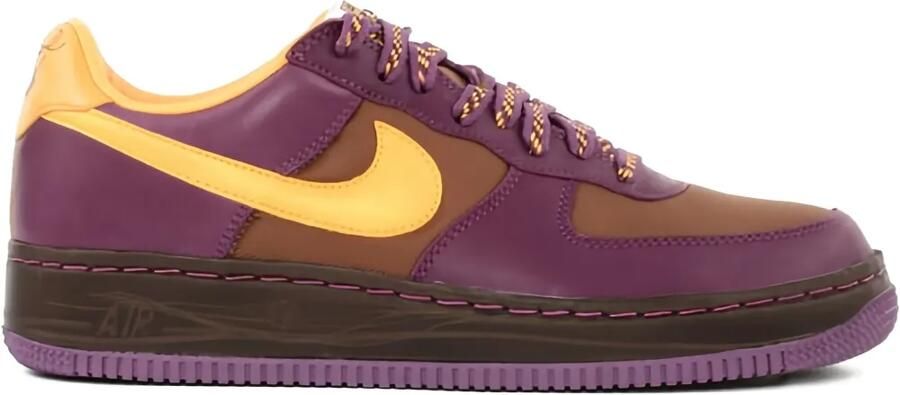 Nike Sneakers met uitgesneden details Paars