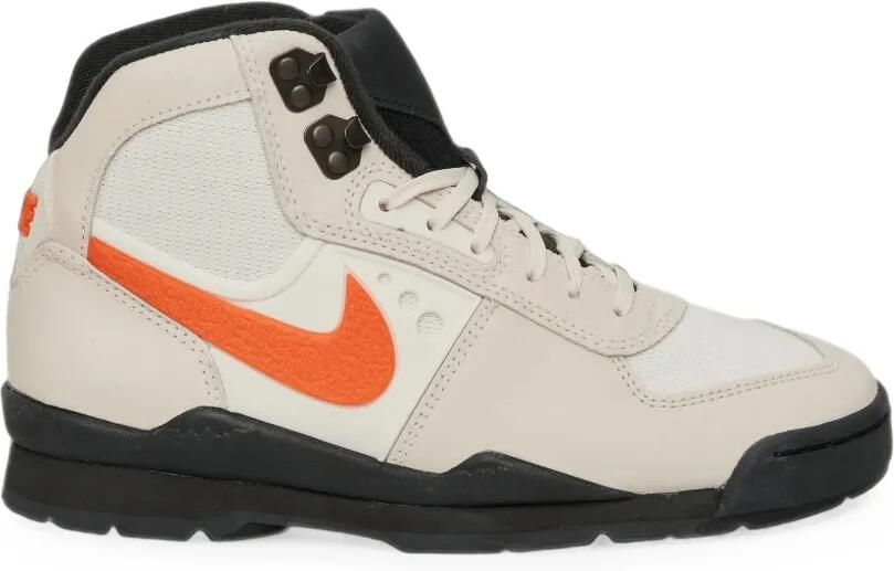 Nike Sneakers met Swoosh-logo en vlakken Beige