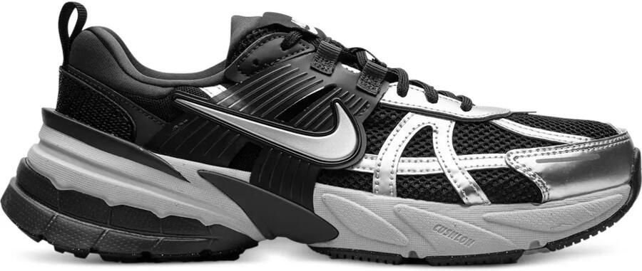 Nike V2K Run "Black Metallic Silver" sneakers Zwart
