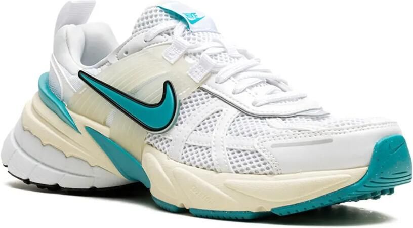 Nike V2K Run "Dusty Cactus" sneakers Wit