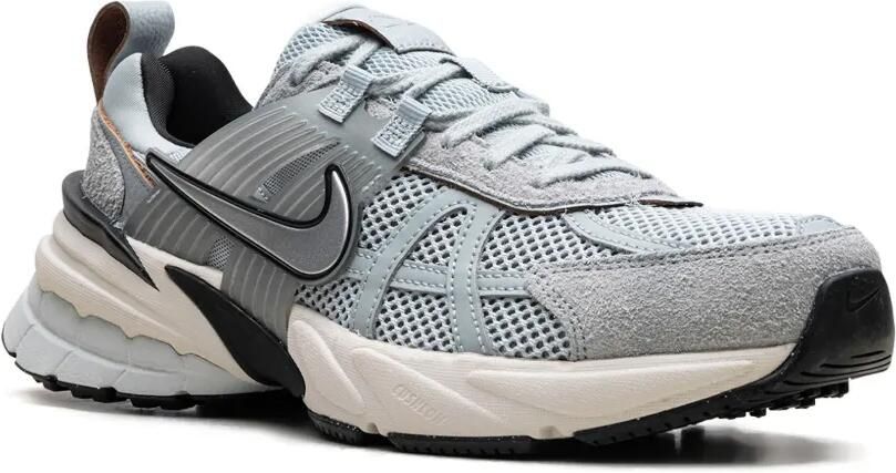 Nike V2K Run "Light Pumice Black Chrome" sneakers Grijs - Foto 2