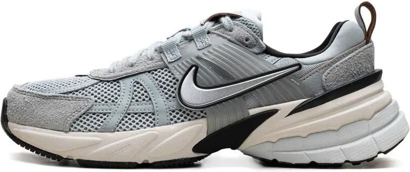 Nike V2K Run "Light Pumice Black Chrome" sneakers Grijs - Foto 4