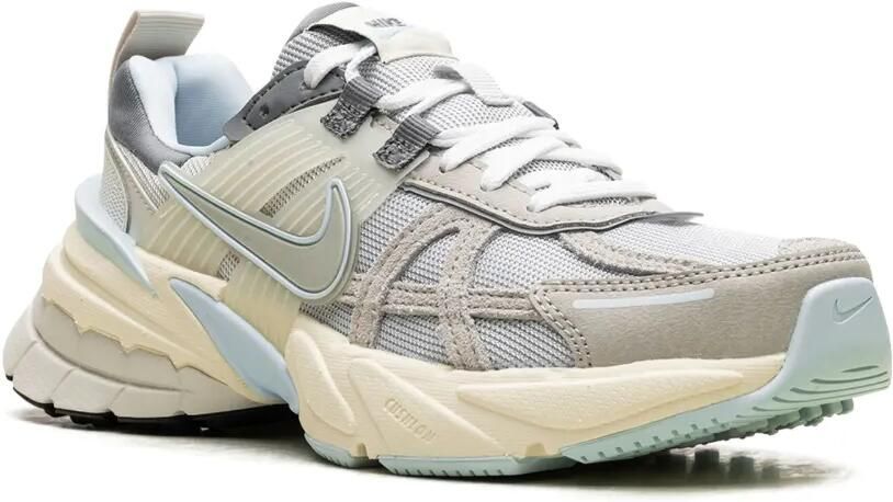 Nike V2K Run "Metallic Platinum" sneakers Beige - Foto 2