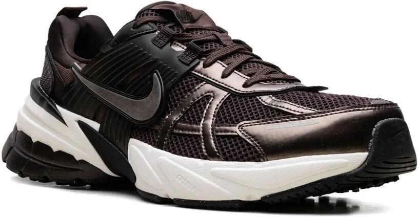 Nike V2K Run "Velvet Brown White Black Baroque Brown" sneakers Bruin - Foto 2