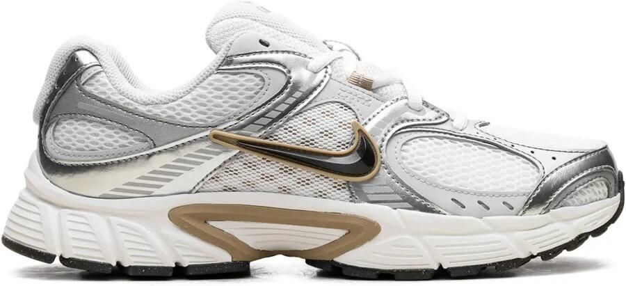 Nike V5 RNR "Parachute Beige Metallic Pewter" sneakers Wit