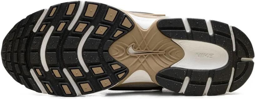 Nike V5 RNR "Parachute Beige Metallic Pewter" sneakers Wit - Foto 5
