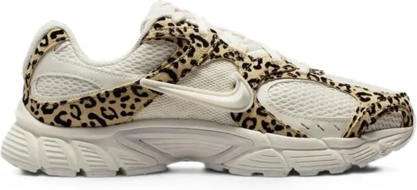 Nike V5 RNR sneakers met luipaardprint Beige