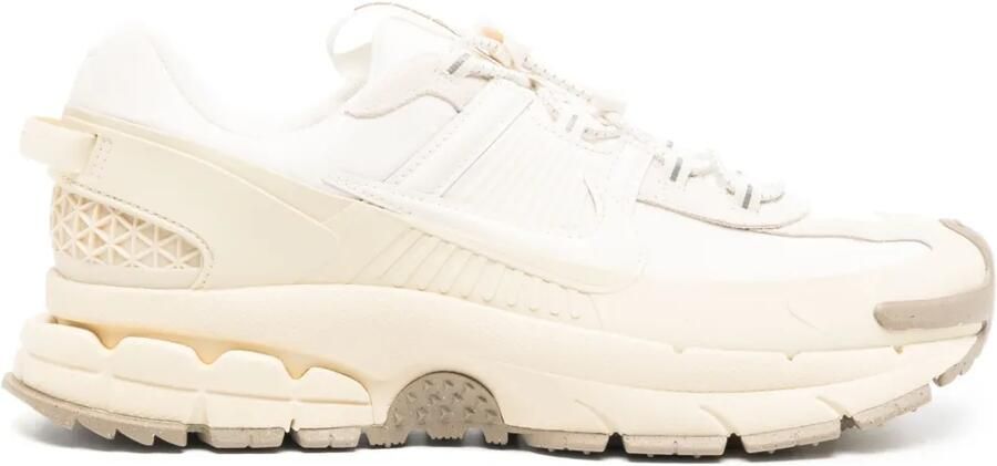Nike Vomero Roam sneakers Beige