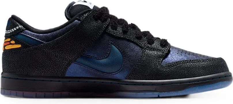 Nike x Bluetile SB Dunk Low Pro sneakers Zwart