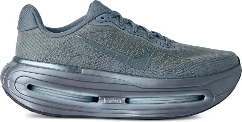 Nike x Isamaya Ffrench Vomero Premium low-top sneakers Grijs