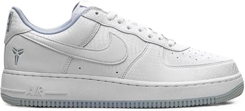 Nike x Kobe Bryant Air Force 1 low-top sneakers met slangen-effect Wit