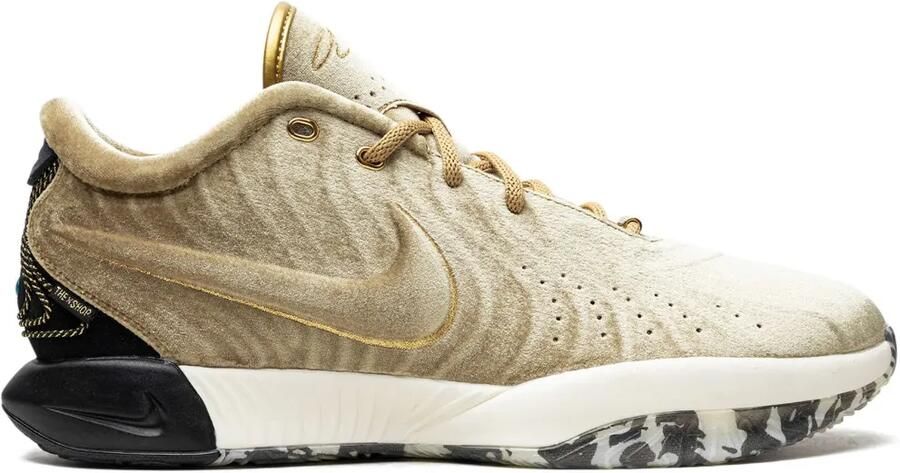 Nike x The Shop LeBron 21 "Metallic Gold" sneakers Goud