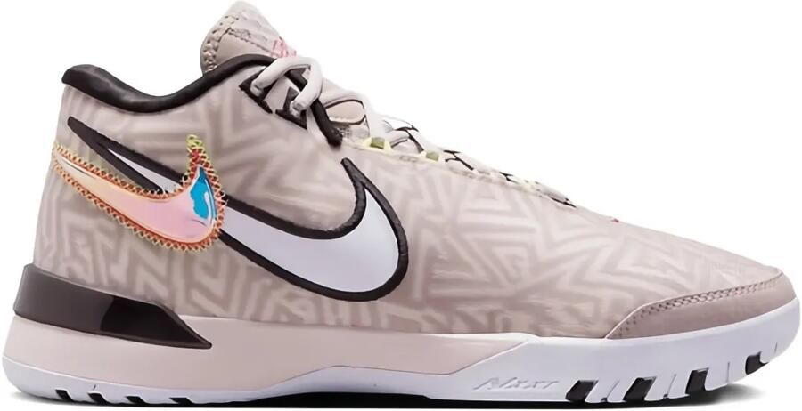 Nike Zoom LeBron NXXT Genisus sneakers Beige