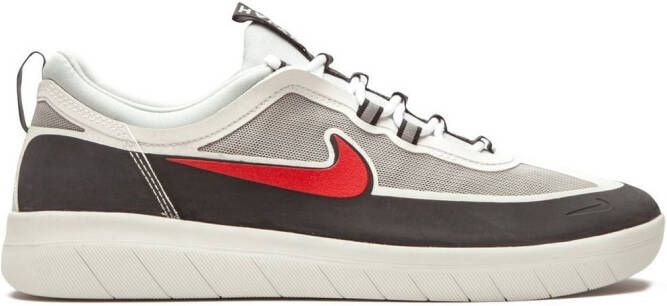 Nike "Nyjah Free 2.0 SB Spiridon sneakers" Grijs