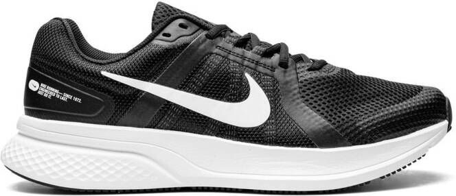 Nike Run Swift 2 low-top sneakers Zwart