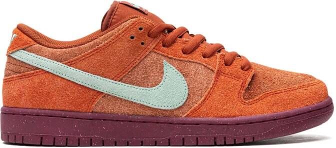 Nike "SB Dunk Pro PRM low-top Mystic Red sneakers" Oranje