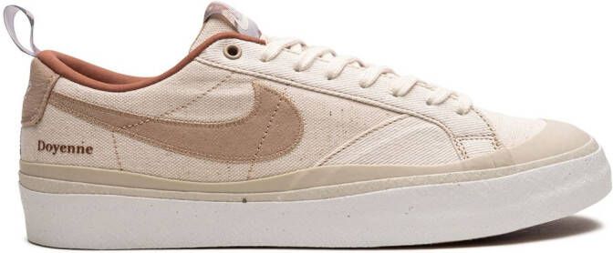 Nike x Doyenne Skateboards SB Blazer Low sneakers Beige