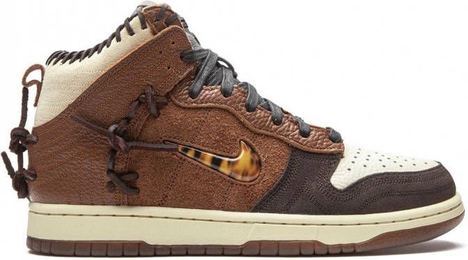 Nike x The Bodega Dunk high-top sneakers Bruin