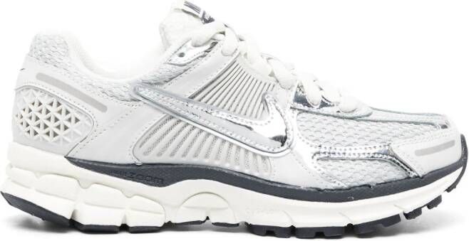 Nike Zoom Vomero 5 low-top sneakers Zilver