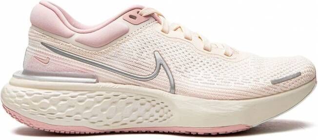 Nike "ZoomX Invincible Run Flyknit sneakers Guava Ice" Roze