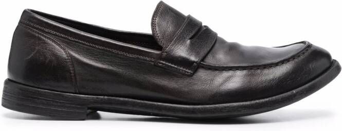 Officine Creative Loafers met gedragen-effect Bruin